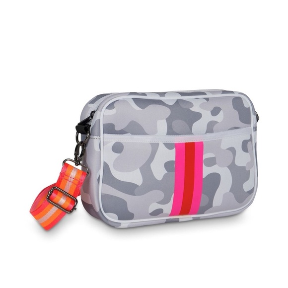 NWT Haute Shore Drew Rise Crossbody Bag – Grey Camo with Pink & Red Stripe - Picture 2 of 5